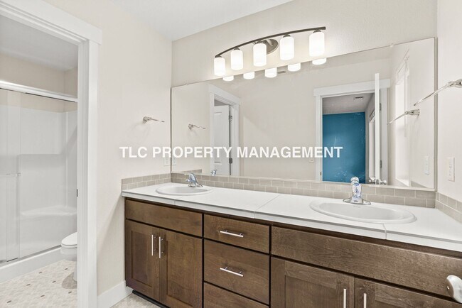 Building Photo - Gorgeous Home for Rent