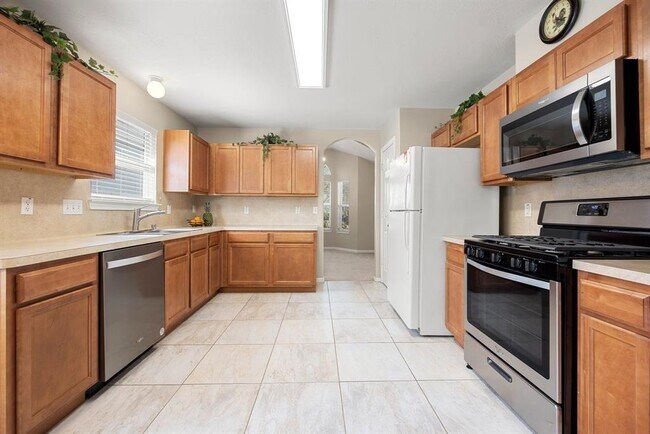 Building Photo - 15615 Forest Creek Farms Dr