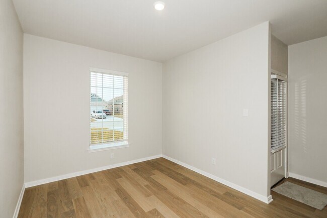 Building Photo - 408 Mustang Trot Dr