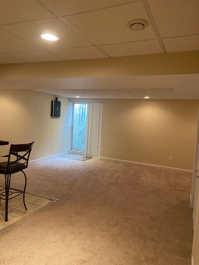 Building Photo - Charming 3 Bedroom/2 Full Bath/2 Half Bath Townhome in Constant Friendship, MD!