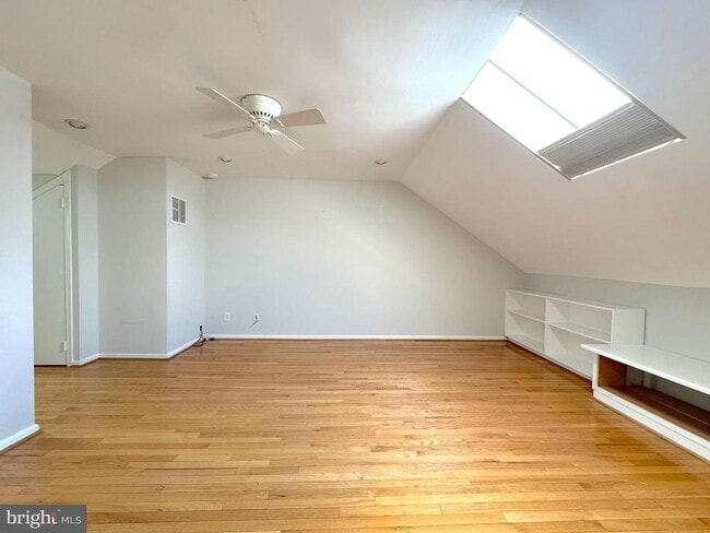 Building Photo - 1318 Dewitt Ave