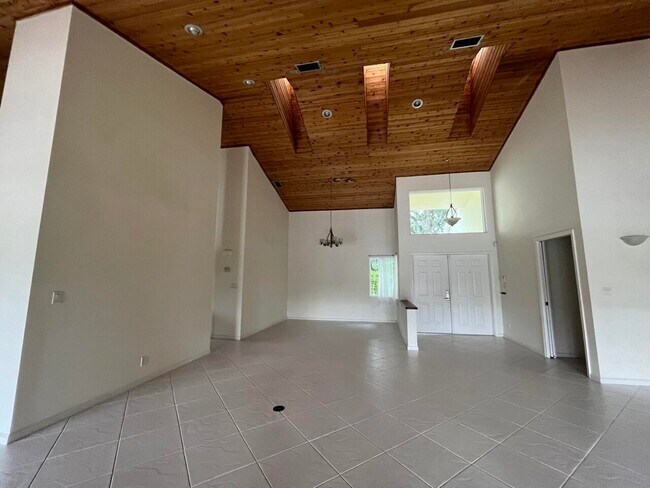 Building Photo - 4020 NW 24th Terrace