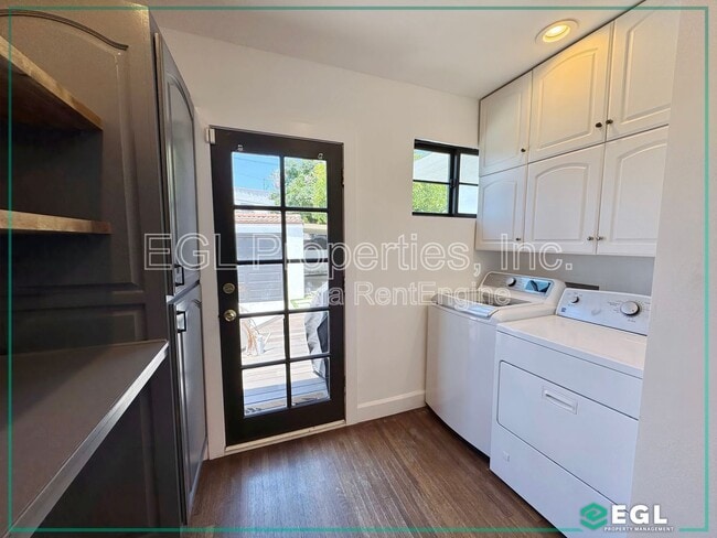 Building Photo - 3927 Degnan Blvd
