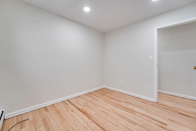 Building Photo - 263 Palisade Ave