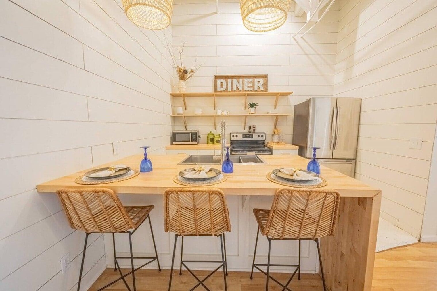 Building Photo - 269 N Hull St