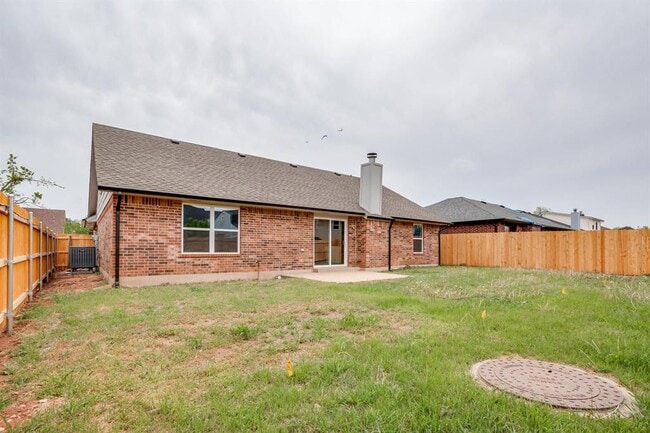 Building Photo - 8321 Breezewood Dr