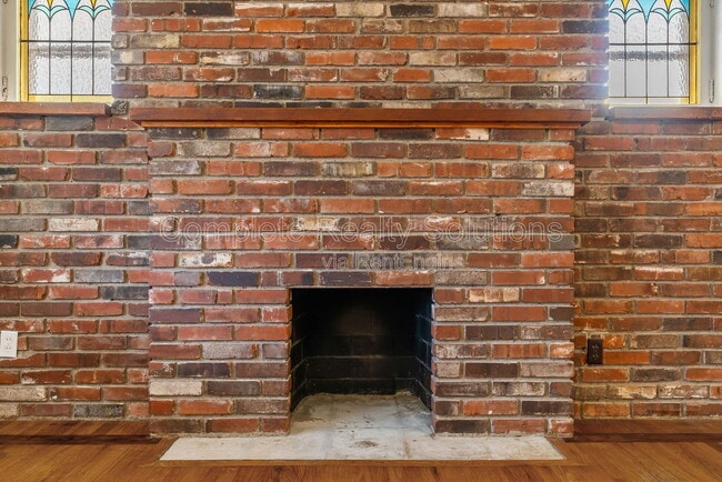 Building Photo - 8026 Wynwood Dr