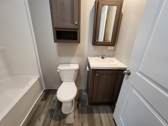 Building Photo - 543 Iowa