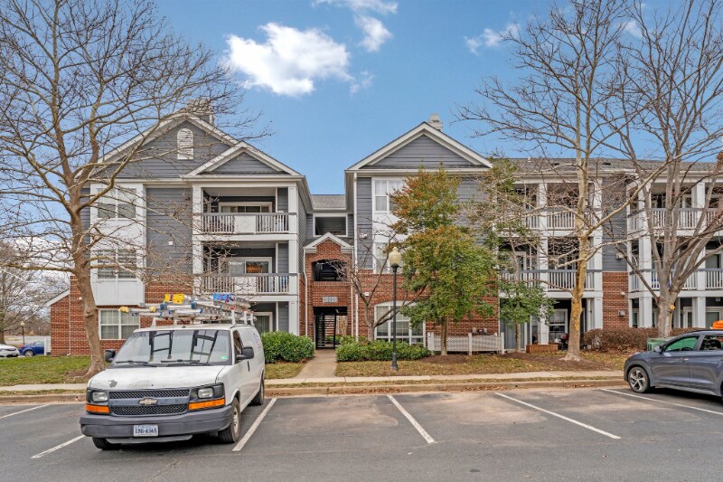 Building Photo - 20320 Beechwood Terrace