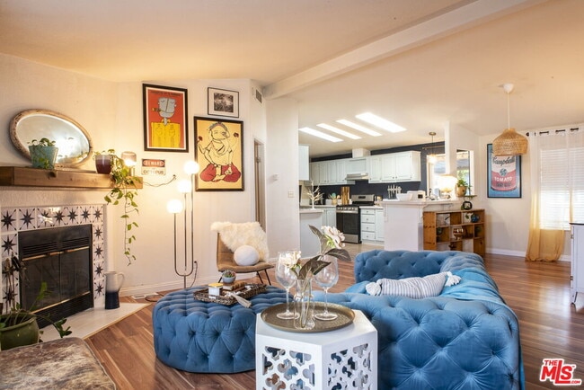 Building Photo - 196 Cherokee