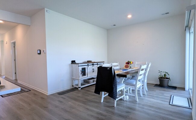 Building Photo - 1194 Woodlily Ln