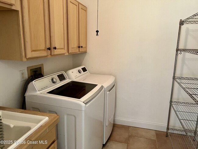 Building Photo - 2372 Windham Dr