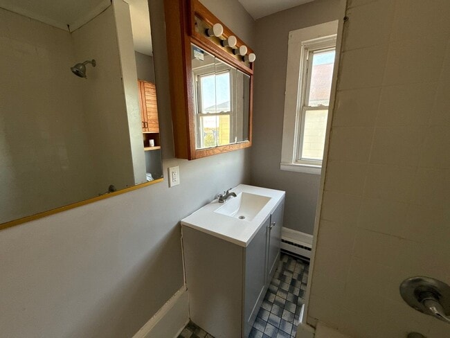 Building Photo - 1309 Linden Ave