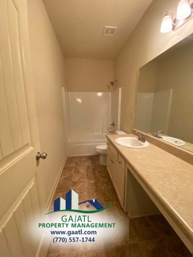 Building Photo - 600 Country Ridge Dr