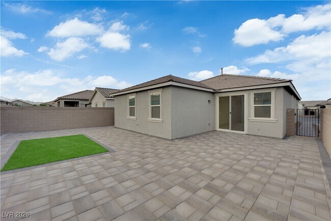 Building Photo - 4293 Nopal Serrano Ave