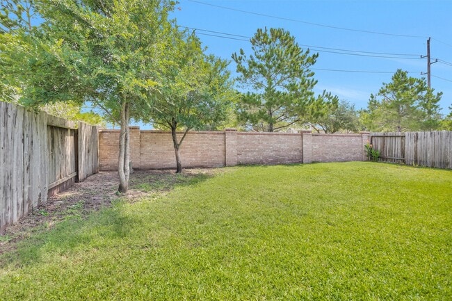 Building Photo - 24734 Colonial Maple Dr