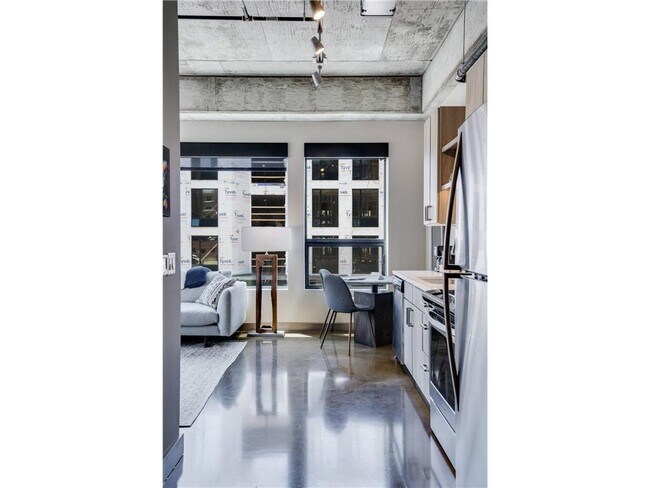 Building Photo - 728 N 3rd St