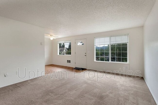 Primary Photo - 6808 N Richmond Ave