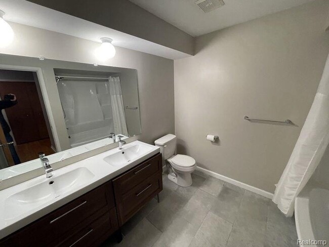 Building Photo - 4924 Broomfield Ct