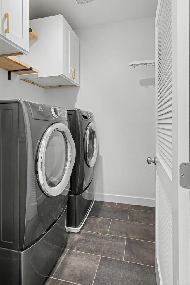 Building Photo - 1109 Makena Wy.