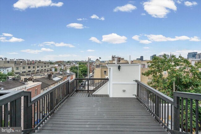 Building Photo - 1723 E Lombard St