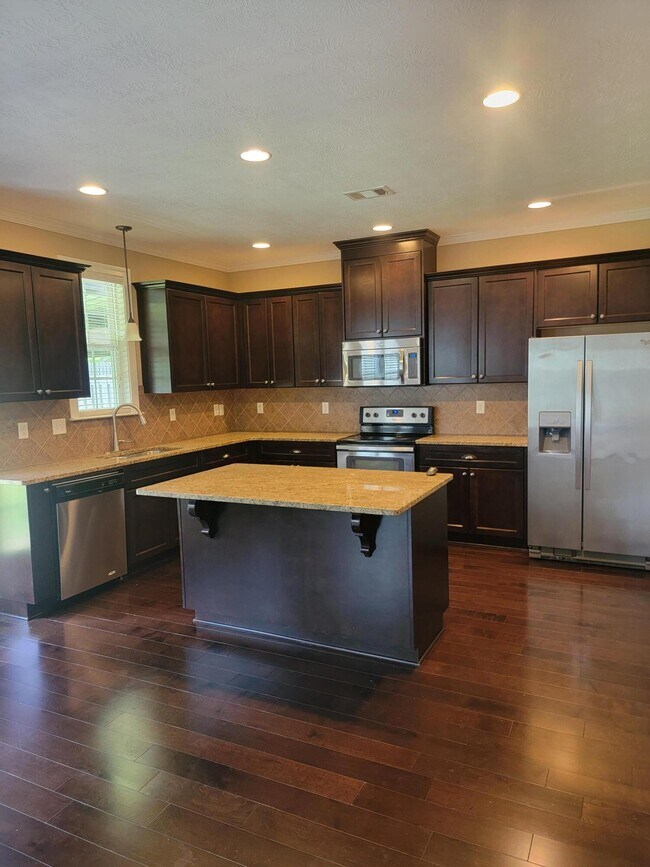 Building Photo - 832 Williford Run Dr