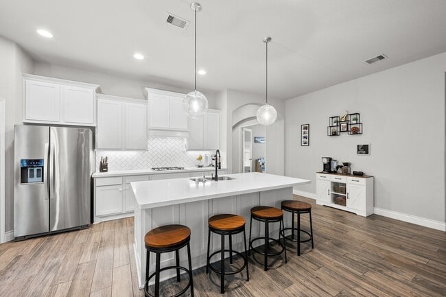 Building Photo - 8136 Tyrell Hgts Rd