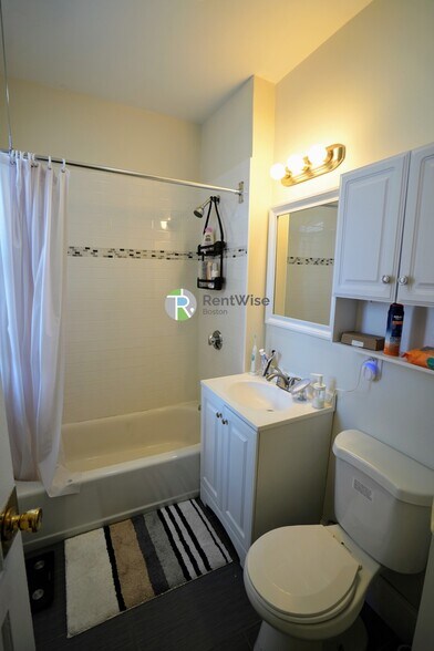 Building Photo - 3 Ashford Ct