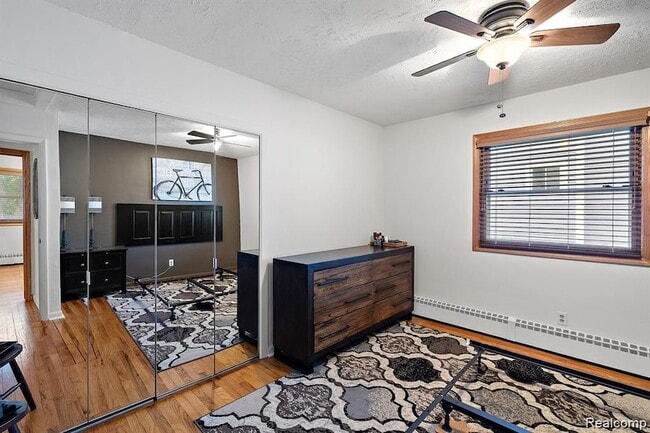 Building Photo - 836 Miller Ave