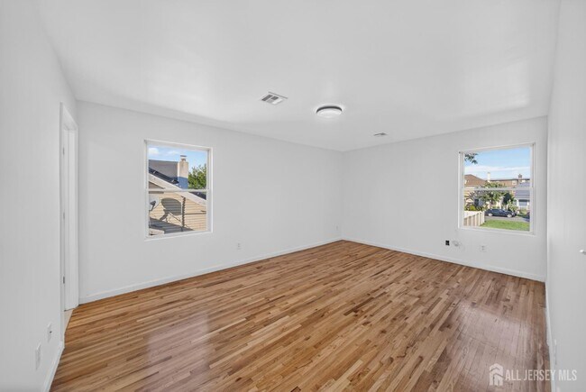 Building Photo - 138 Pershing Ave