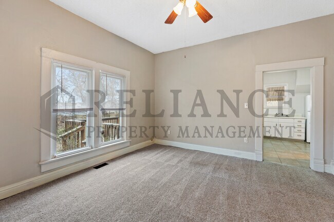 Building Photo - 215 S Kansas St