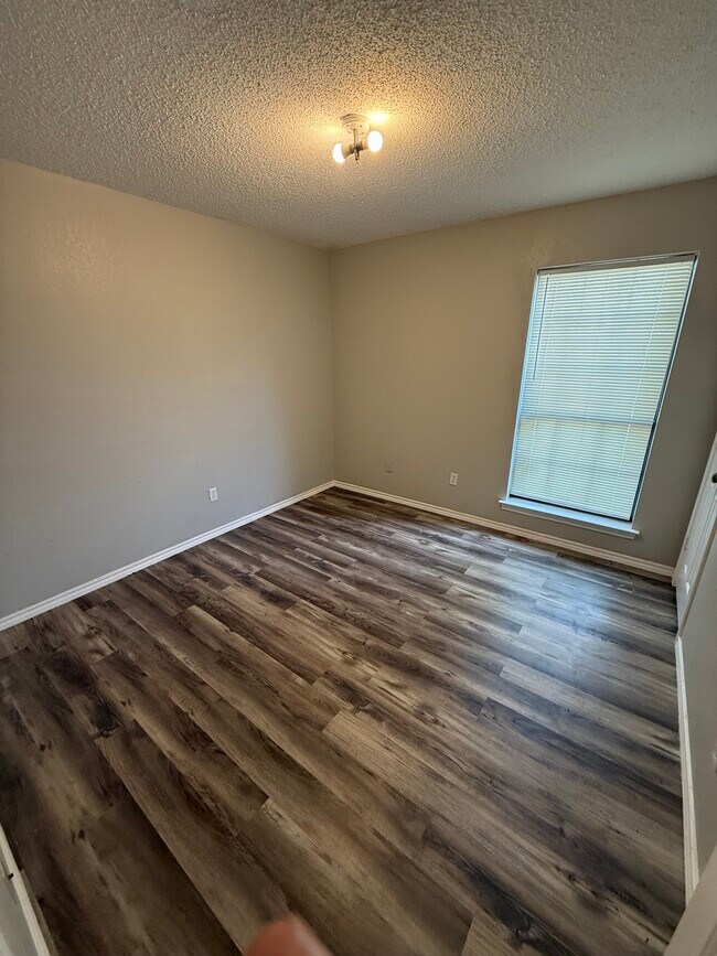 Building Photo - 830 Ash Grove Ln