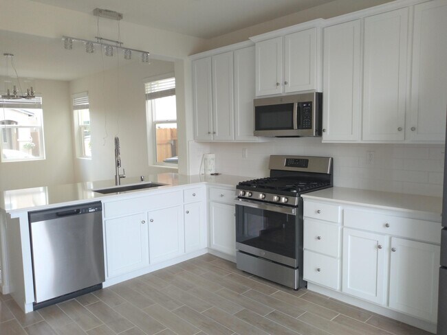 Building Photo - 6460 E Malbec Dr