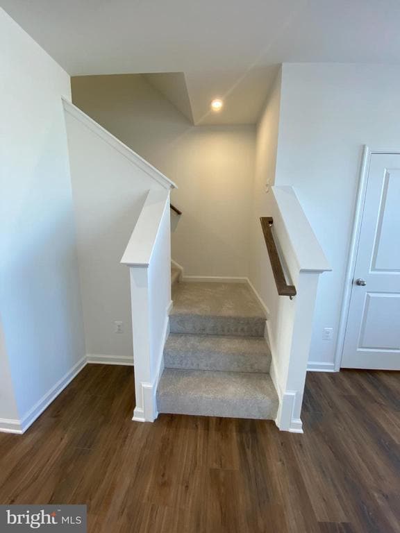 Building Photo - 37 Abigail St