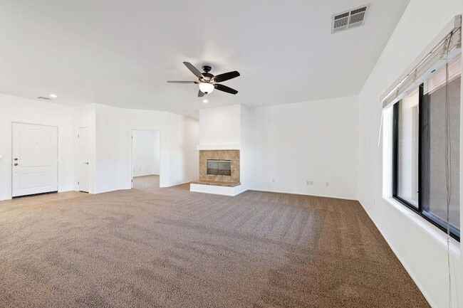 Building Photo - 30595 Sierra Pl