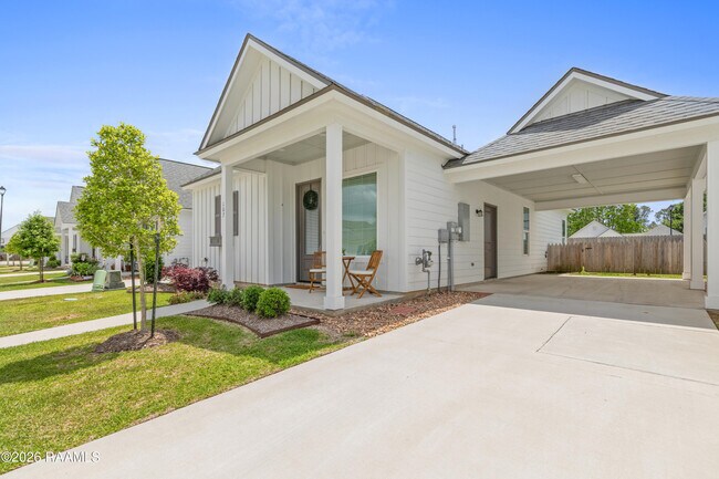 Building Photo - 107 Satsuma Dr