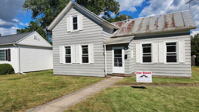 Building Photo - pp820