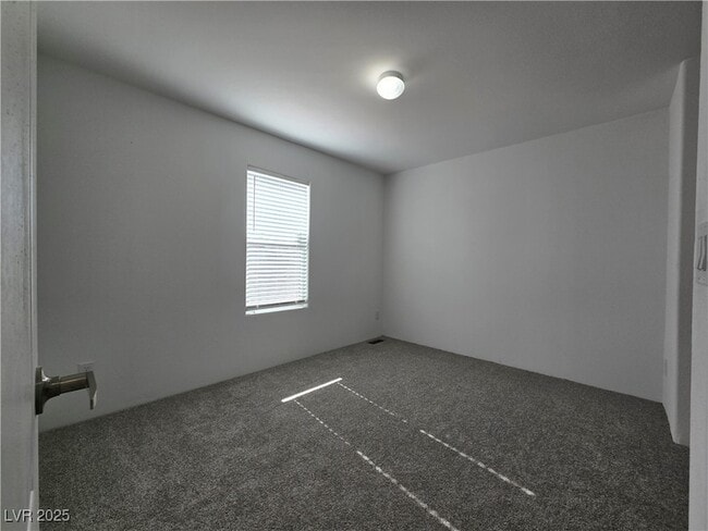 Building Photo - 3918 Cll Mirador