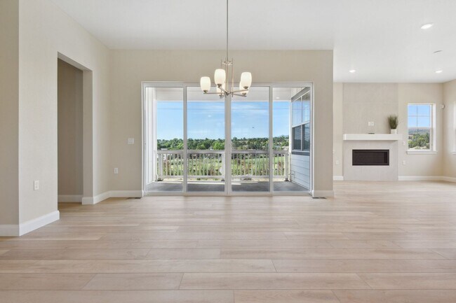 Building Photo - Gorgeous Ranch with 4 BR/3 1/2 Baths in Li...