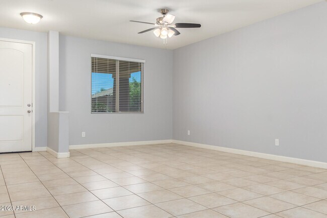 Building Photo - 17186 W Lisbon Ln