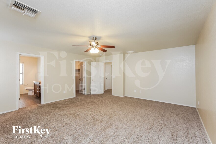Building Photo - 21172 E Avenida Del Valle