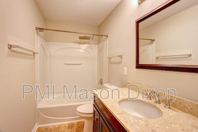 Building Photo - 1651 Elkridge Dr
