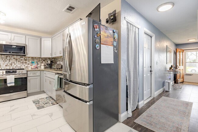 Building Photo - 942 Boulder Dr
