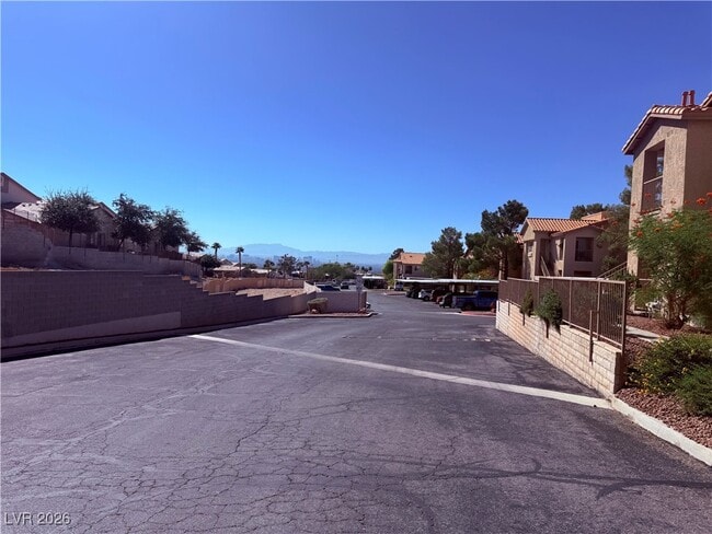 Building Photo - 2110 Los Feliz St