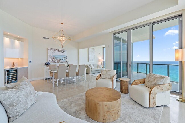 Building Photo - 3100 N Ocean Dr