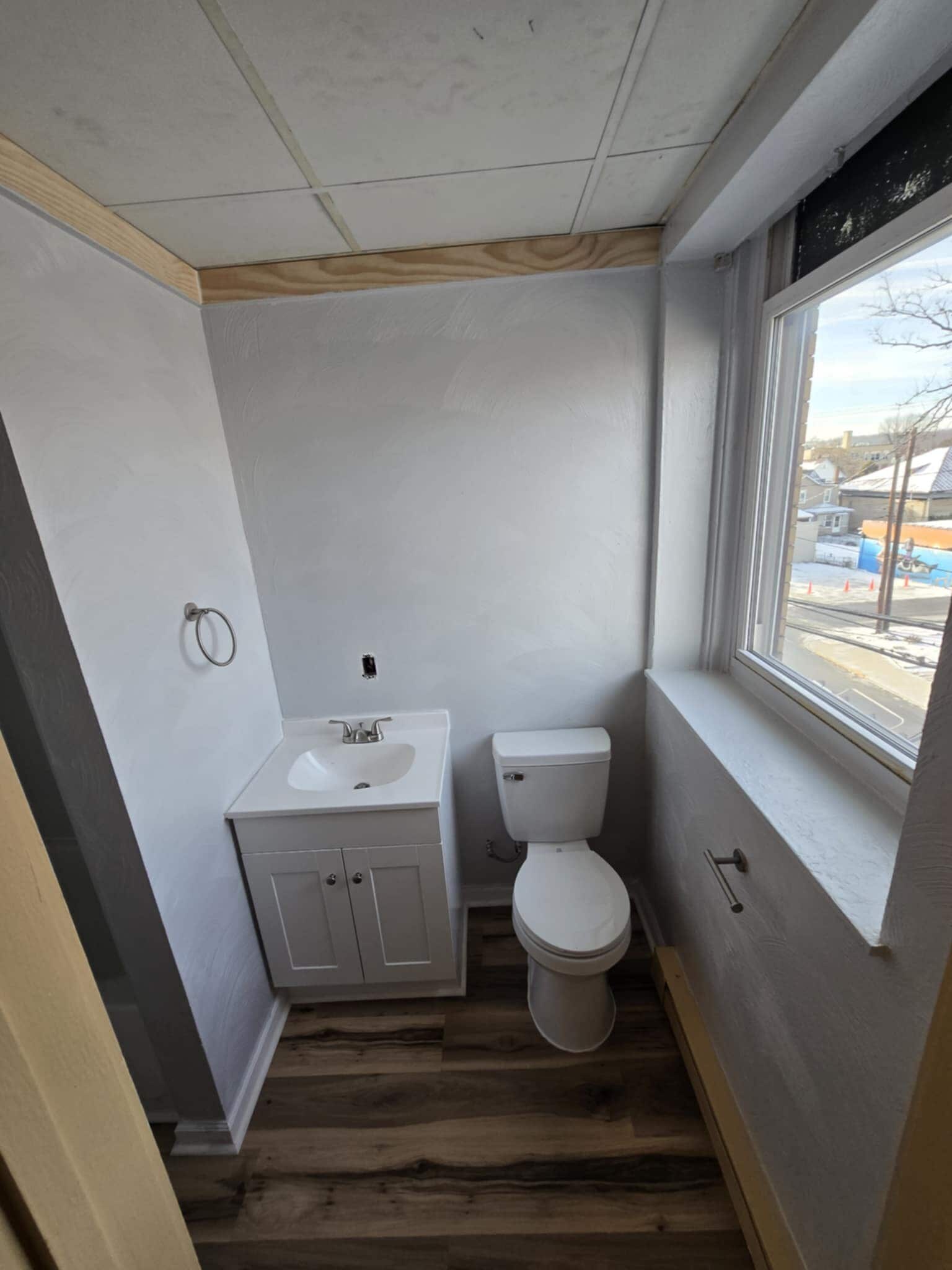 Building Photo - 15 S Stewart St