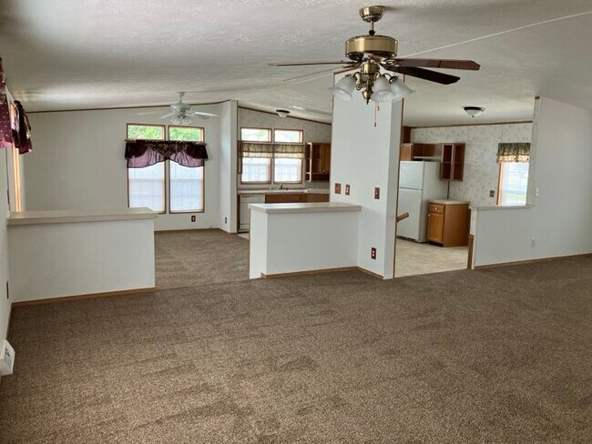 Building Photo - 3558 Brookline Ln