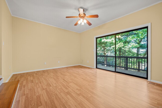 Building Photo - 250 Conestoga Way