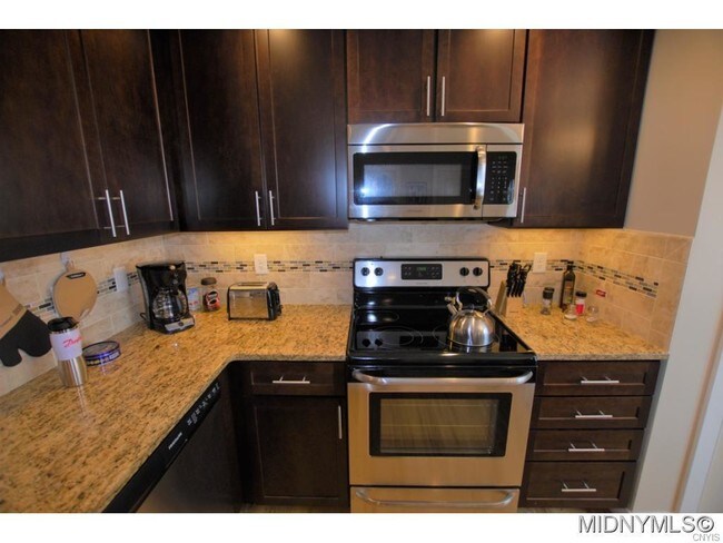 Building Photo - 130 Pheasants Run