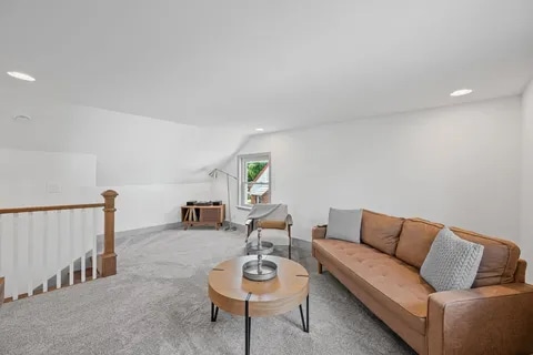 Building Photo - 1607 Riverside Dr